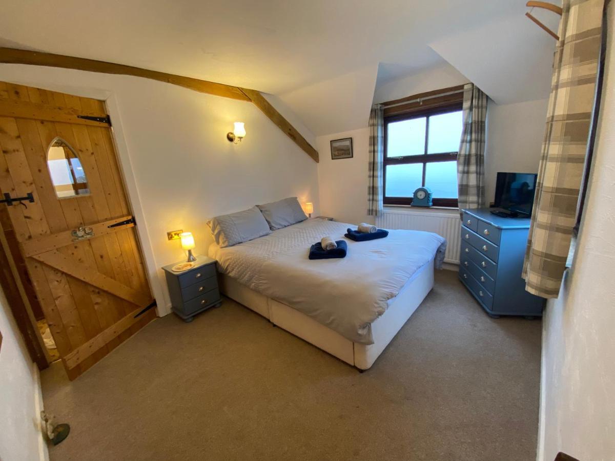 Beautiful Secluded Farmhouse With Hot Tub Villa Barmouth Eksteriør bilde