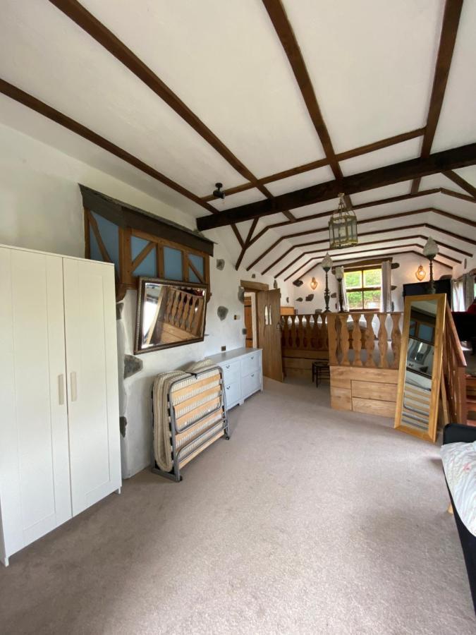 Beautiful Secluded Farmhouse With Hot Tub Villa Barmouth Eksteriør bilde