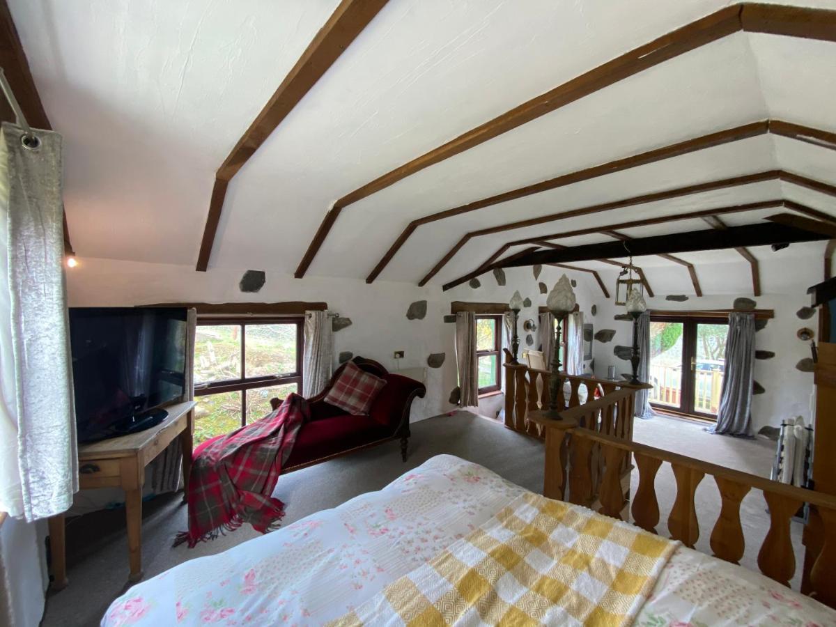 Beautiful Secluded Farmhouse With Hot Tub Villa Barmouth Eksteriør bilde