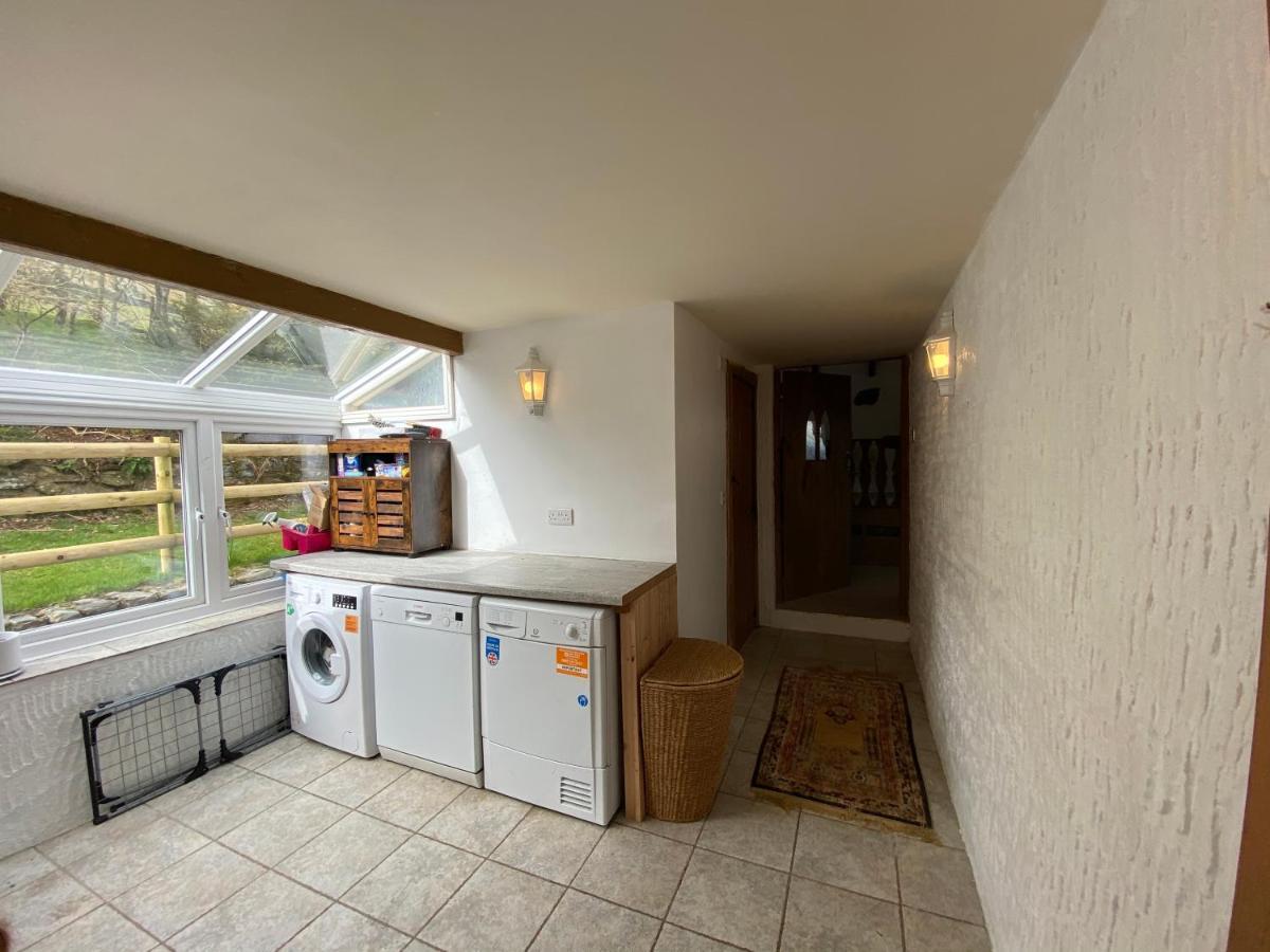 Beautiful Secluded Farmhouse With Hot Tub Villa Barmouth Eksteriør bilde