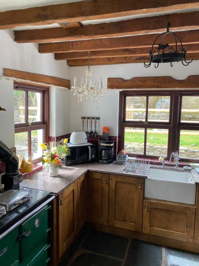 Beautiful Secluded Farmhouse With Hot Tub Villa Barmouth Eksteriør bilde